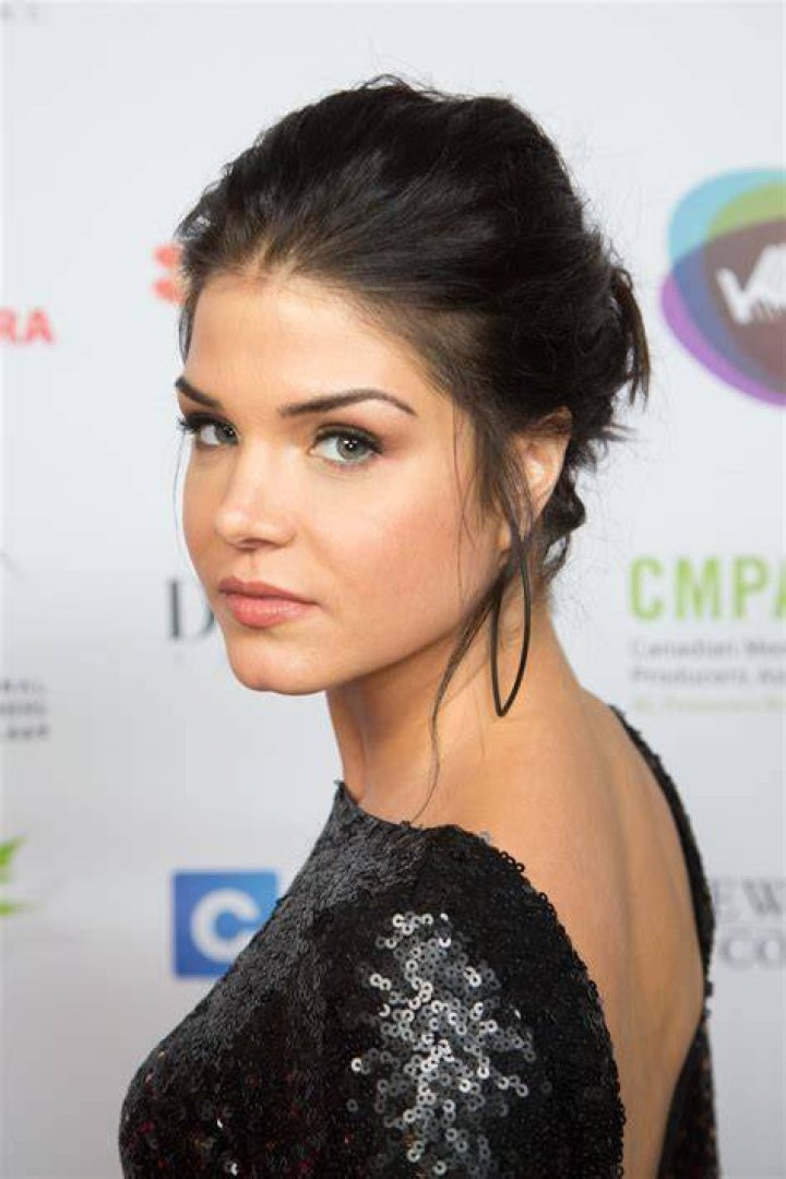 actresses, Marie avgeropoulos