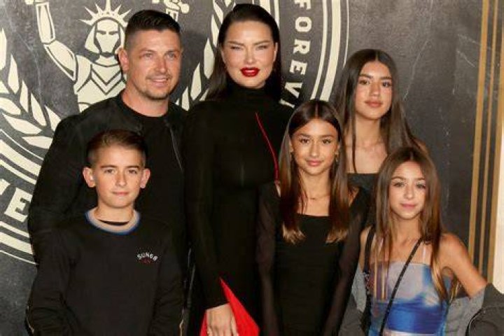Adriana and family Adriana lima, Adriana lima children, Adriana lima age