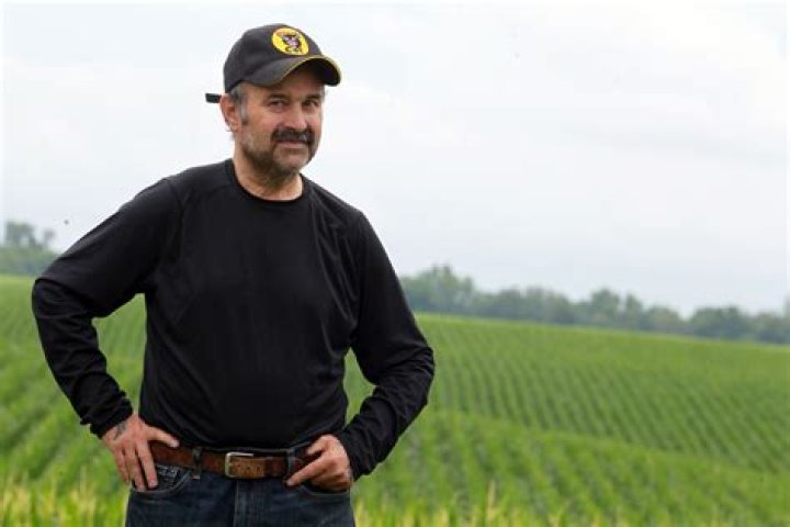 American Pickers alum Frank Fritz's father shares update on ailing star