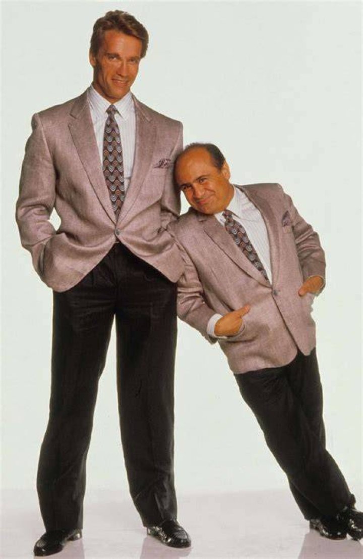 Arnold Schwarzenegger y Danny DeVito tendrán un hermano perdido en la