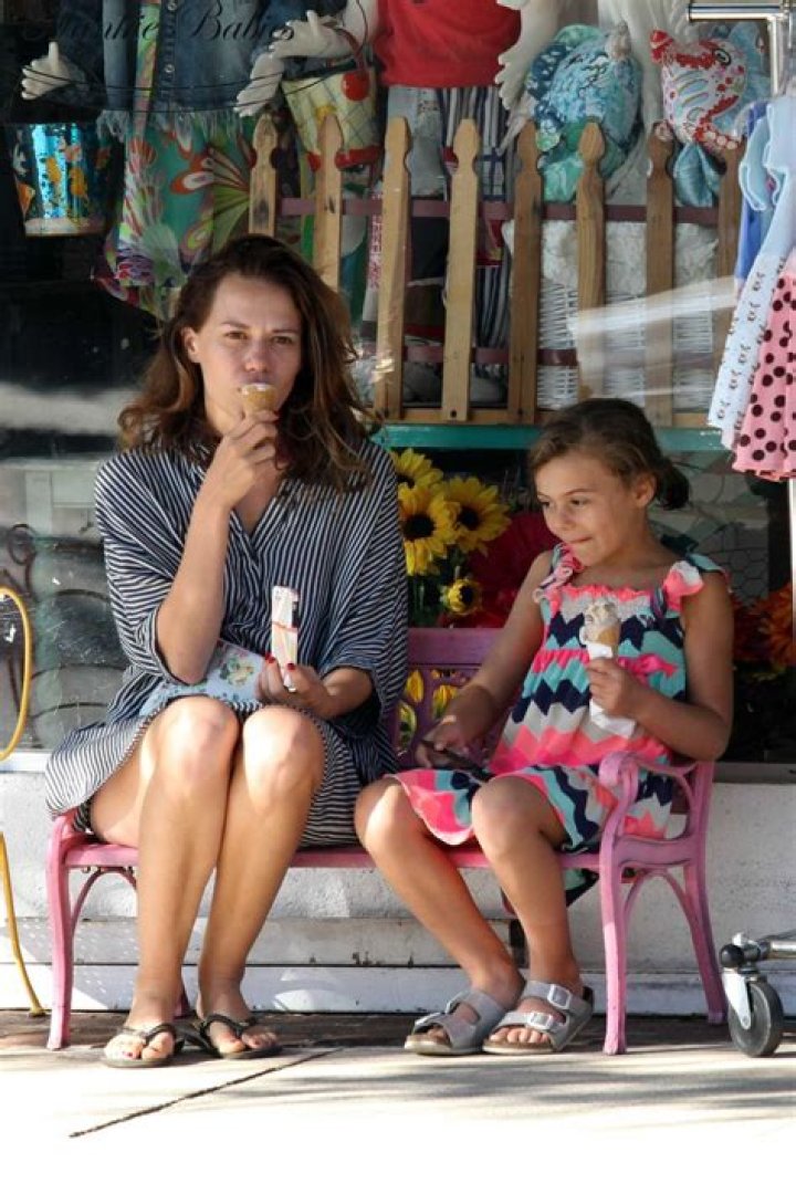Bethany Joy Lenz Stops for Some Ice Cream With Her Daughter in Studio
