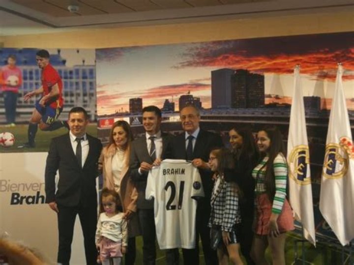 Brahim D&iacute;az origen padres qui&eacute;n es su madre y c&oacute;mo se llaman sus hermanas