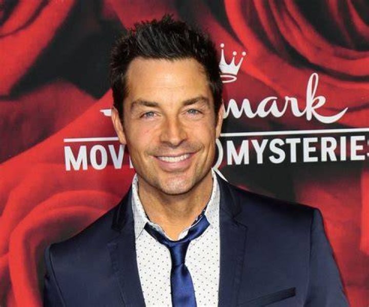 Brennan Elliott Biography Facts, Childhood, Family Life & Achievements