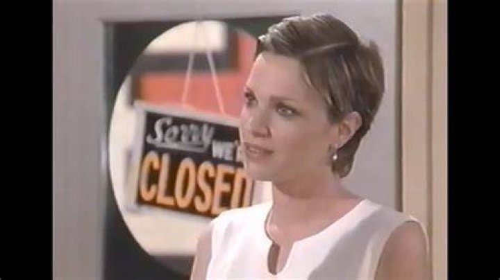 Cari Stahler On Guiding Light (1997) Wife Of Roger Howarth (One Life