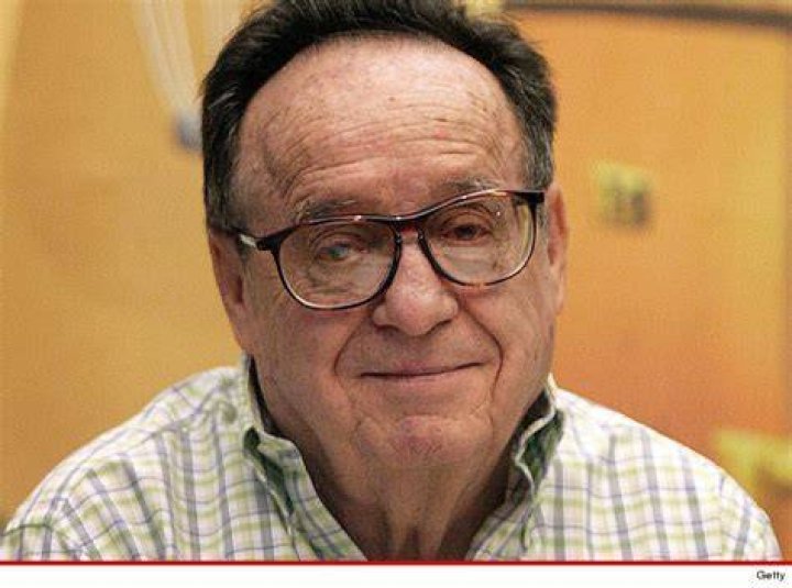 Chespirito Dead Iconic Mexican Comedian Dies at 85