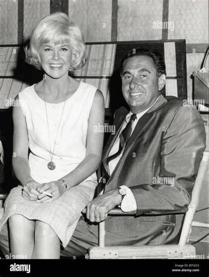 Doris Day with late husband Martin Melcher at Academy Awards, 1960/61