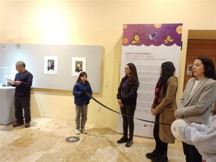 Exhiben inédito aspecto de Karla Panini antes de someterse a cirugías
