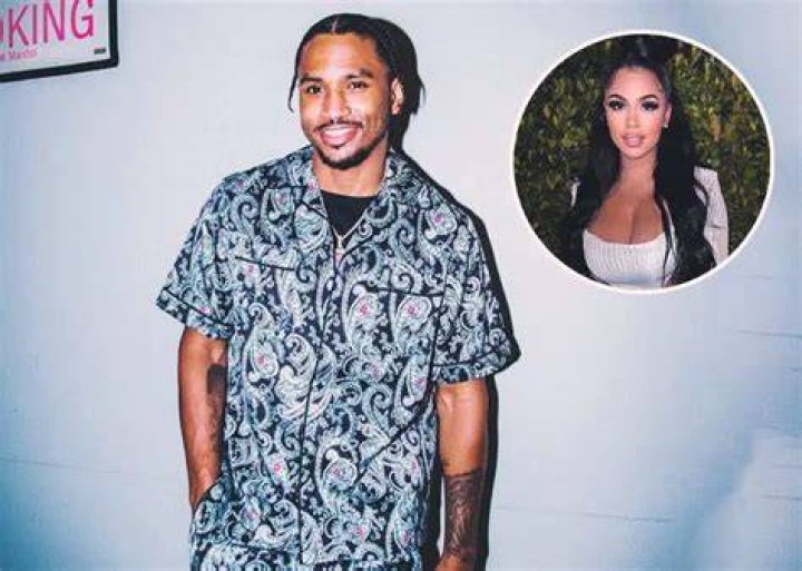 Is Trey Songz Dating Yasmine Lopez? Shirtless Mirror Selfie With Model