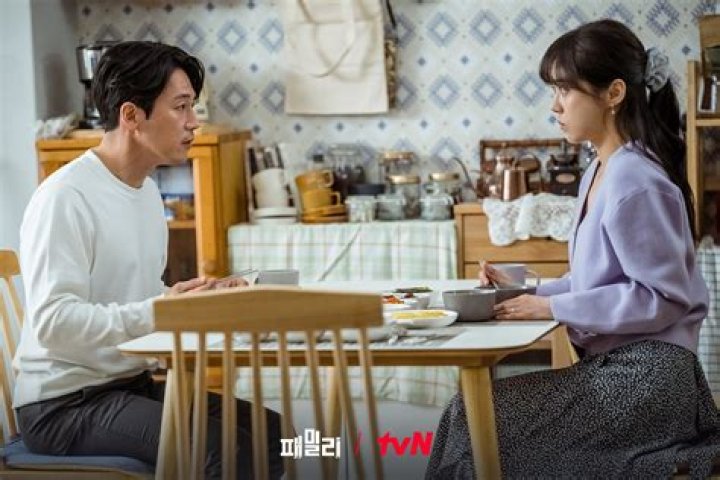 Jang Hyuk says Jang Nara looks the same as 12 years ago, Entertainment