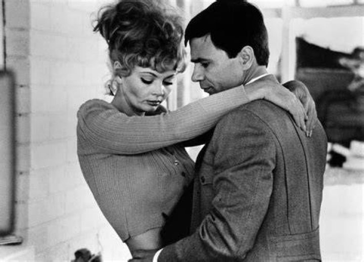 Jeannine Riley y Robert Blake en la piel en el asfalto en 2020 Cine, Piel
