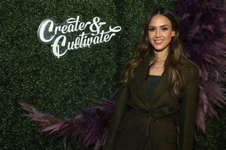 Jessica Alba Ljepota i Zdravlje Magazine Croatia June 2019 Cover