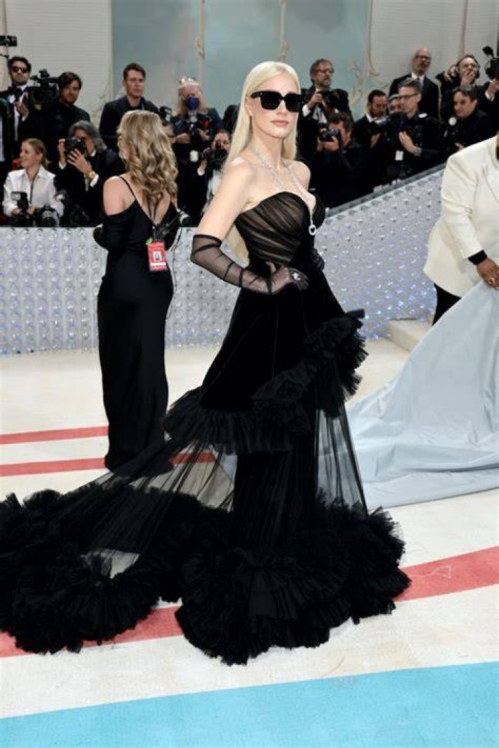 Jessica Chastain&rsquo;s Met Gala 2023 Dress Photo Hollywood Life