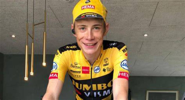 Jonas Vingegaard Salary, Age, Height, Weight, Background, Family, Bike