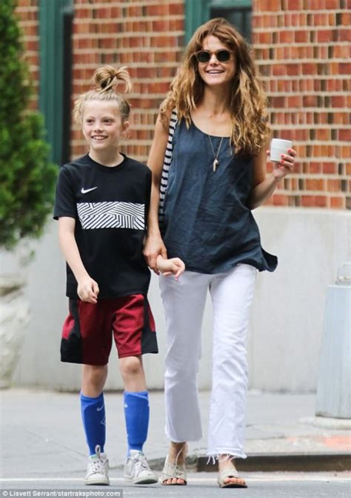 Keri Russell walks her son River to soccer camp in NY Daily Mail Online