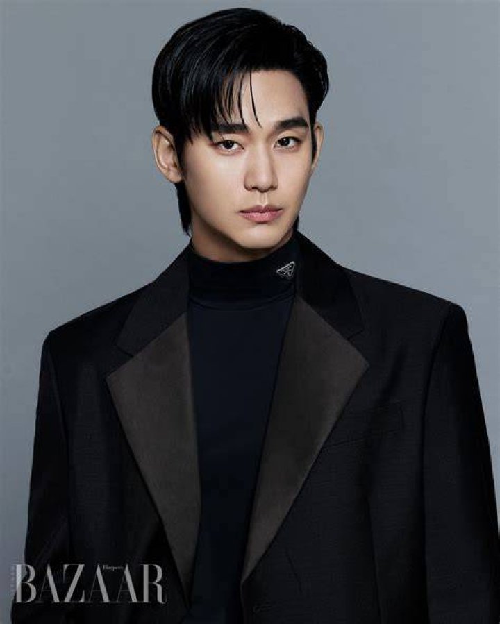 Kim Soo Hyun For Singles&rsquo; April 2014 Issue Couch Kimchi