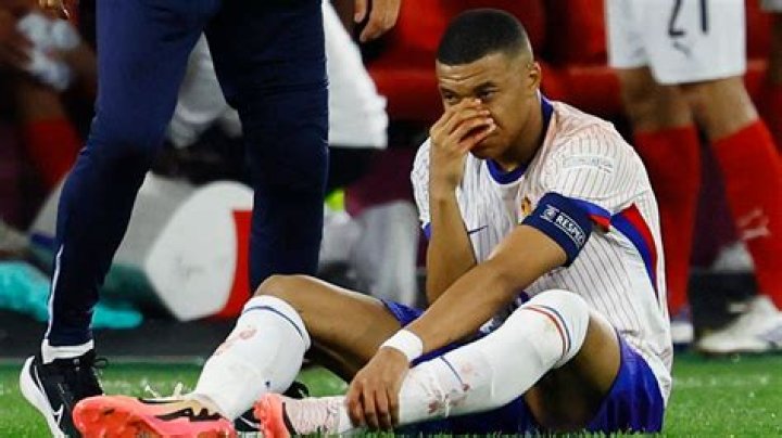 Kylian Mbappé has ended his dating relationship with trans model Inés Rau