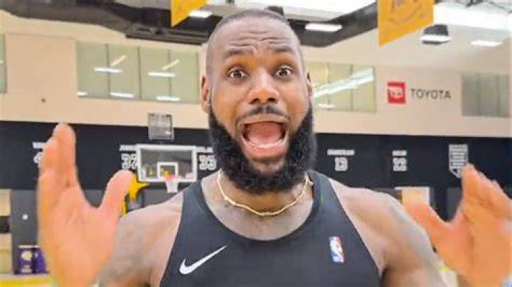 “SHOOT your shot being LeBron James’ son” Bronny James caught flirting