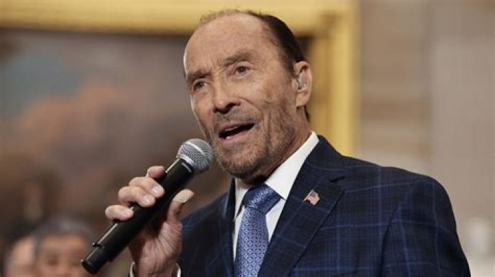 Lee Greenwood Talks &lsquo;God Bless the USA&rsquo; Controversy [AUDIO]