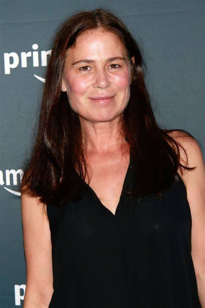 Maura Tierney siblings Does Maura Tierney have a sister? ABTC