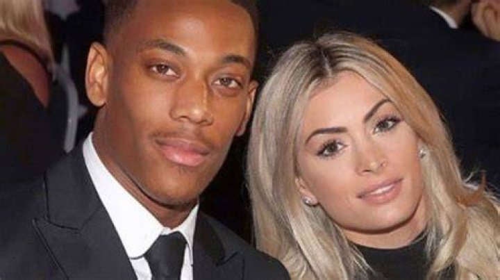 M&eacute;lanie Da Cruz en couple avec le footballeur Mike Maignan ? Le
