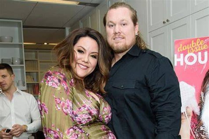 Meet Katy Mixon's Family: An Inspiring Family Tree