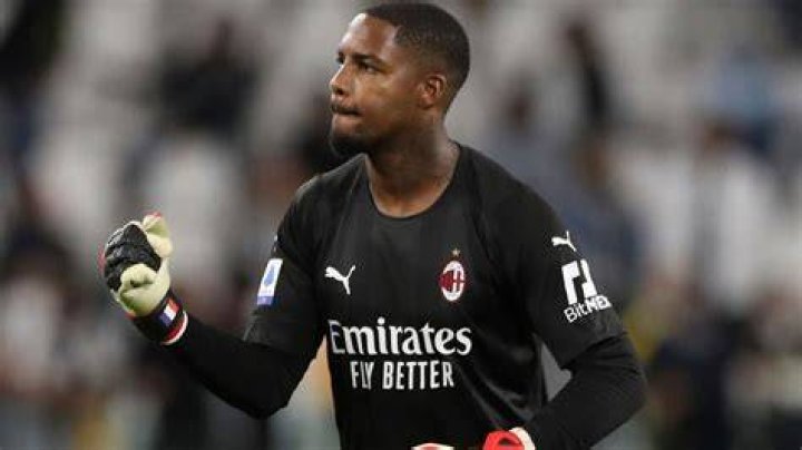 Mike Maignan Juventus fan alleged to have abused AC Milan goalkeeper