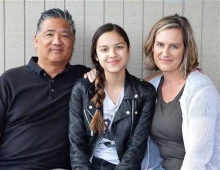 Olivia Rodrigo Parents Who Are Jennifer And Chris Rodrigo? Family