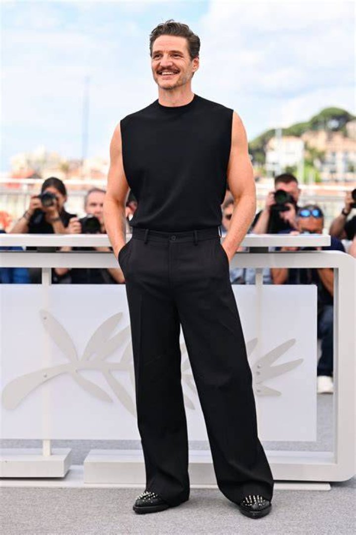 Pedro Pascal Height Height Insider