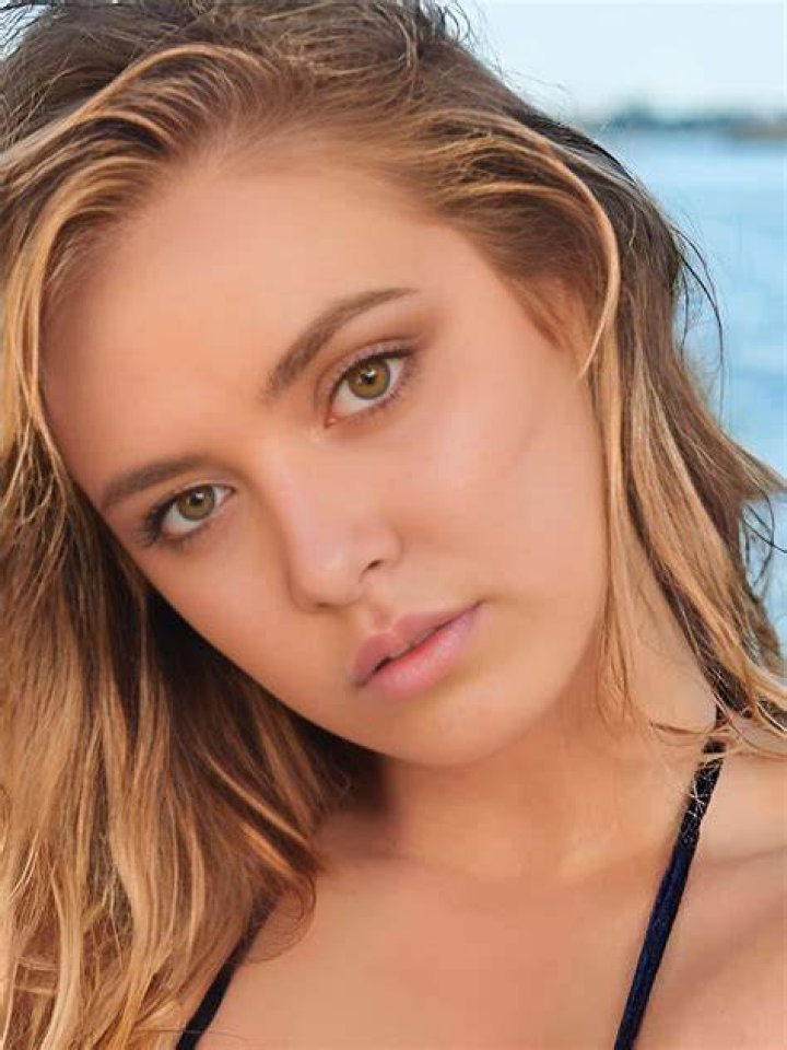 Raine Michaels Biography, Height & Life Story Super Stars Bio