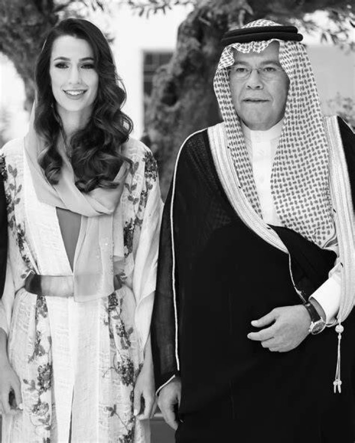 Rajwa Khaled Bin Musaed Bin Saif Bin Abdulaziz Al Saif. NAKPIC.STORE