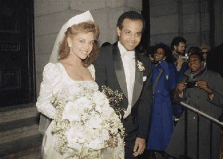 Ramon Hervey II&rsquo;s biography who is Vanessa Williams&rsquo; first husband