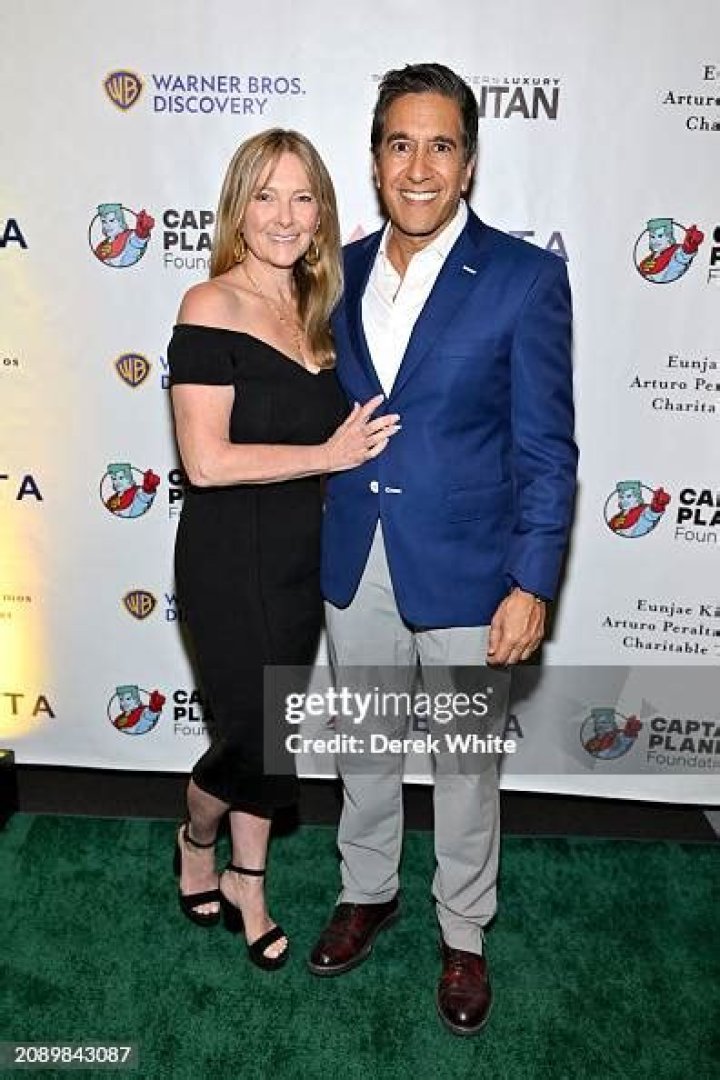 Rebecca Olson Gupta (2022 Wiki) Dr. Sanjay Gupta's Wife Bio Age Kids
