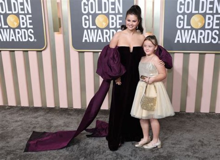Selena Gomez and Her Sister Gracie Laugh Off BodyShaming Comments
