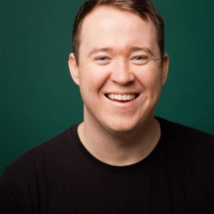 Shane Gillis Bio, Wiki, Net Worth, Girlfriend, Married, Wife, Age