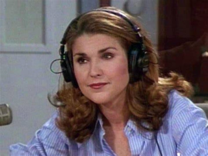 She Played &lsquo;Daphne&rsquo; On Frasier. See Jane Leeves Now At 62 Van Life