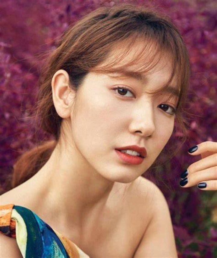 Shin HyeSun Films, Biographie et Listes sur MUBI