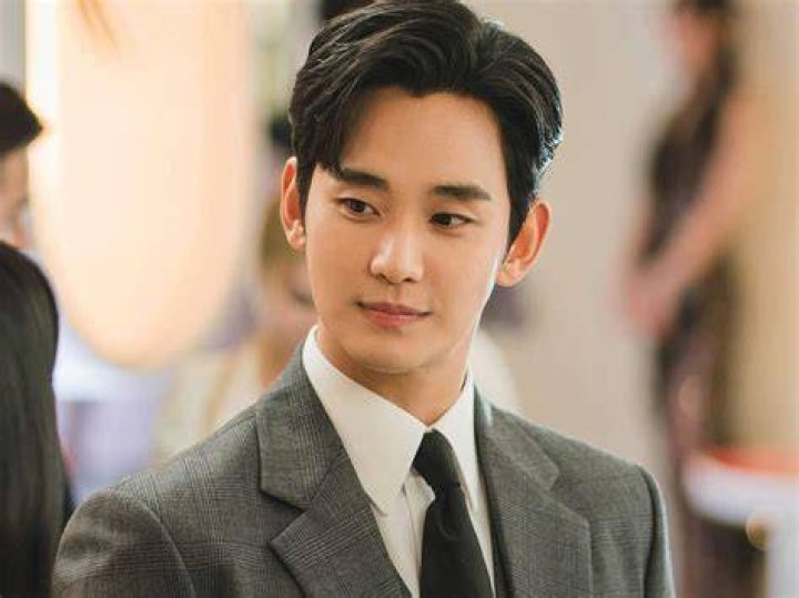Singles Kim soo hyun, Fangirl, Kim