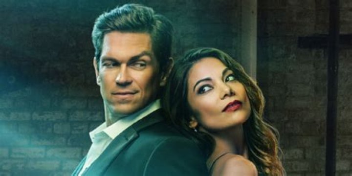 Steve Howey Photos Tv Series Posters and Cast