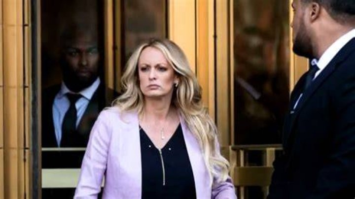 Stormy Daniels meets with prosecutors investigating Trump Courthouse