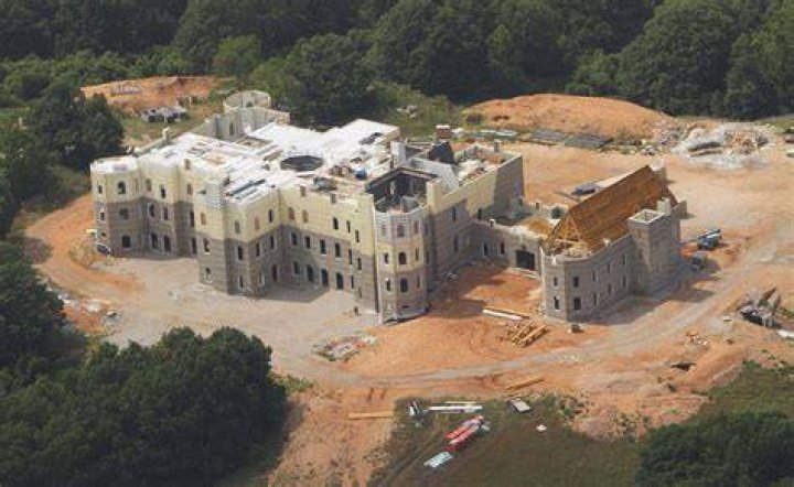 the72,000 square foot Pensmore Mansion located between Springfield and