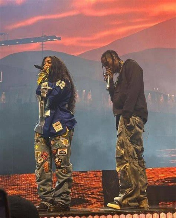 Travis Scott & SZA Dating? Fans Sure Think So After Steamy Performance