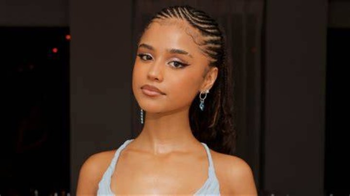 Tyla Singer's Remarkable Height: A Detailed Analysis