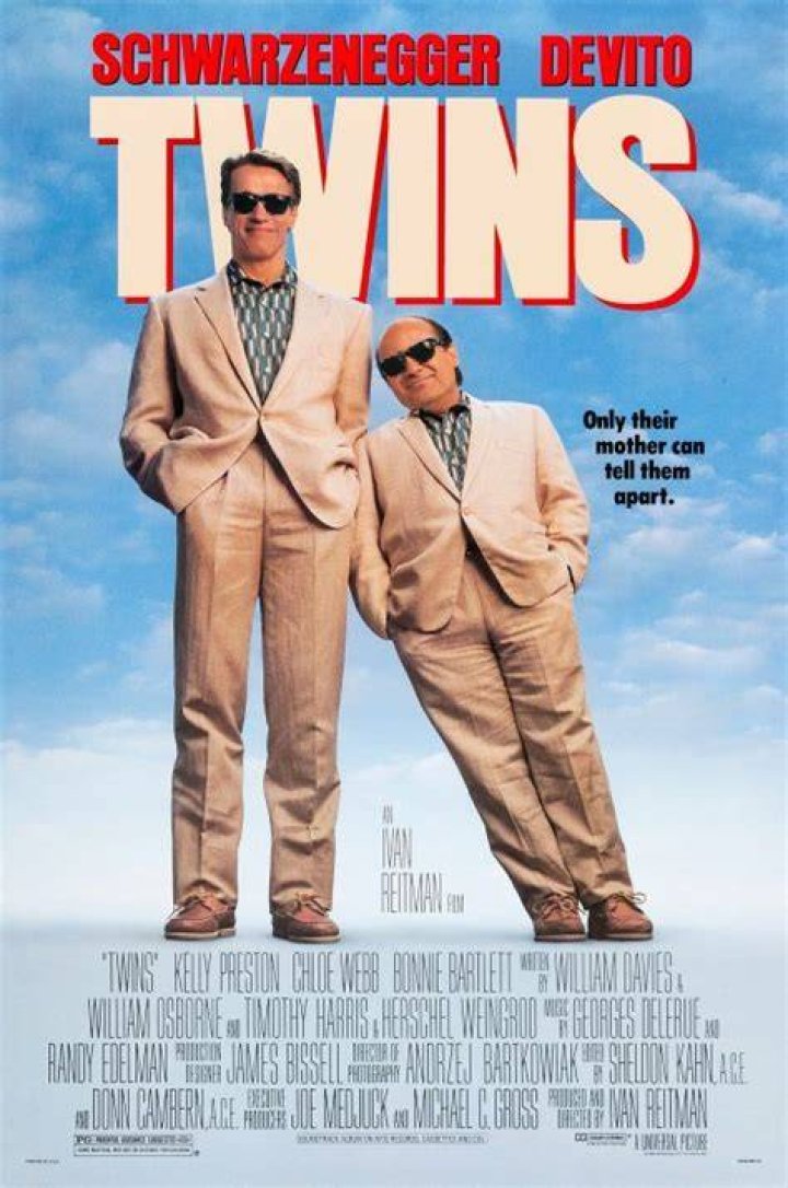 [US] Twins (1988) When he discovers he has a twin, studious Julius