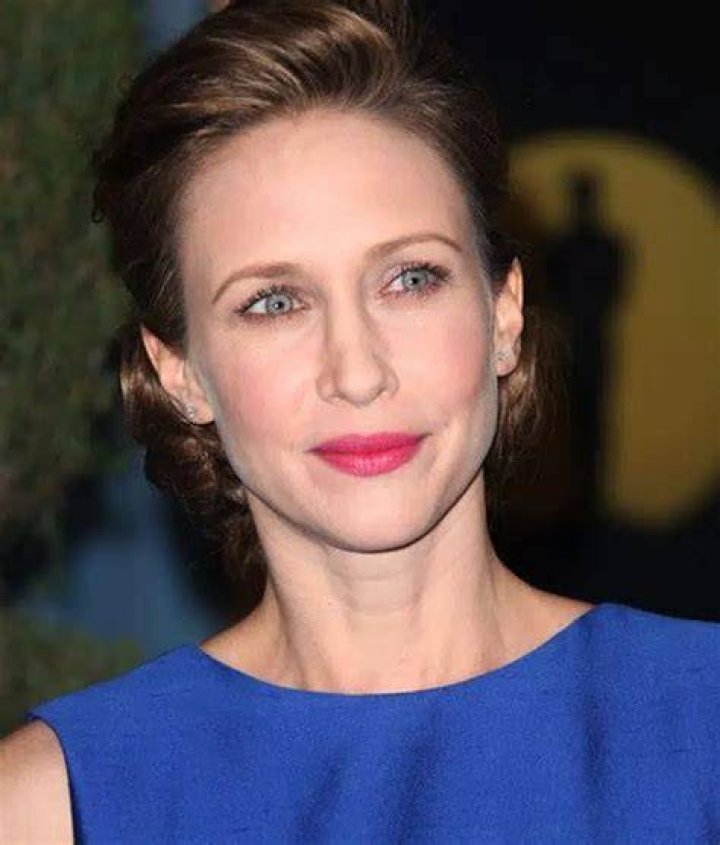 Vera Farmiga, Just She, Harris, Flamingo, Feeding, Obsession, V Neck