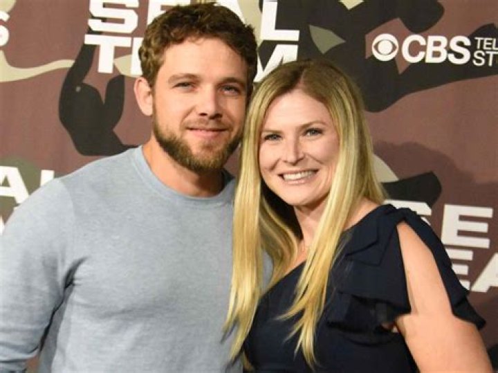 Who's Who: Max Thieriot