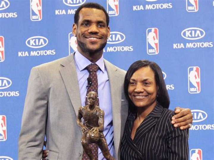 Who is LeBron James&rsquo; mother, Gloria Marie James? Her story Legit.ng