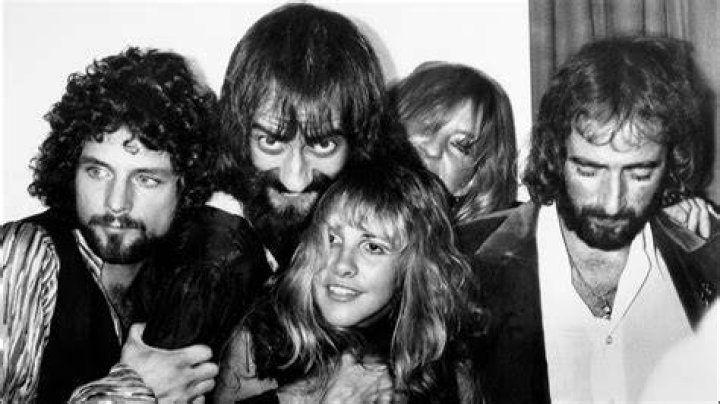 Why Did Fleetwood Mac Break Up & Where Are They Now? OtakuKart